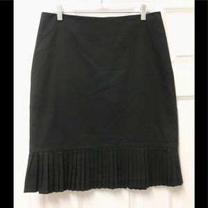 Classy Finity Studio pleated skirt!